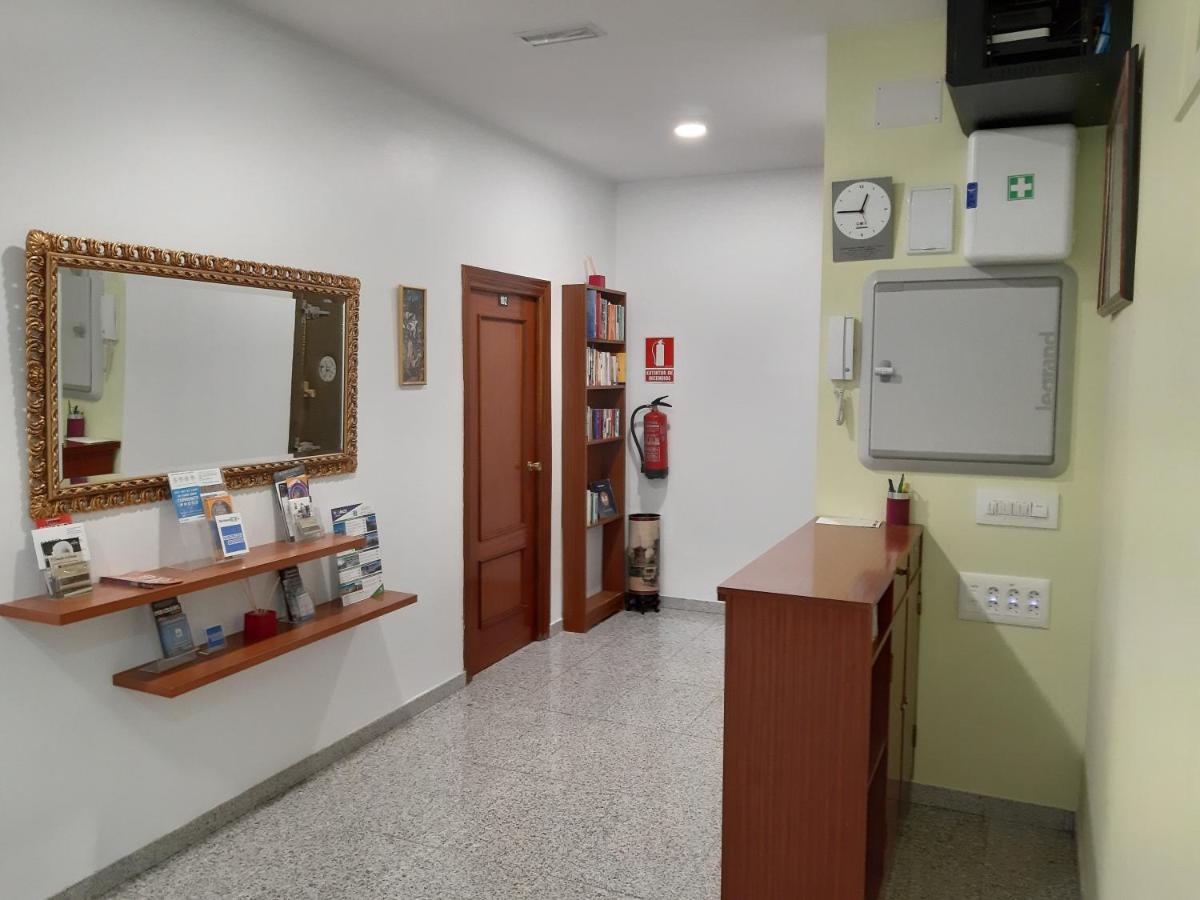 מדריד Pension Corbero מראה חיצוני תמונה